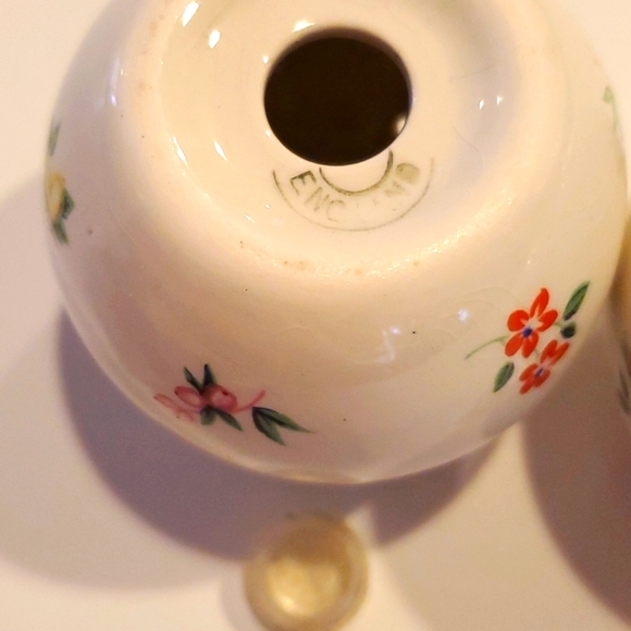 TWO Vintage Pomander/Potpourri holders. England. Handpainted bone china. - Picture 5 of 9